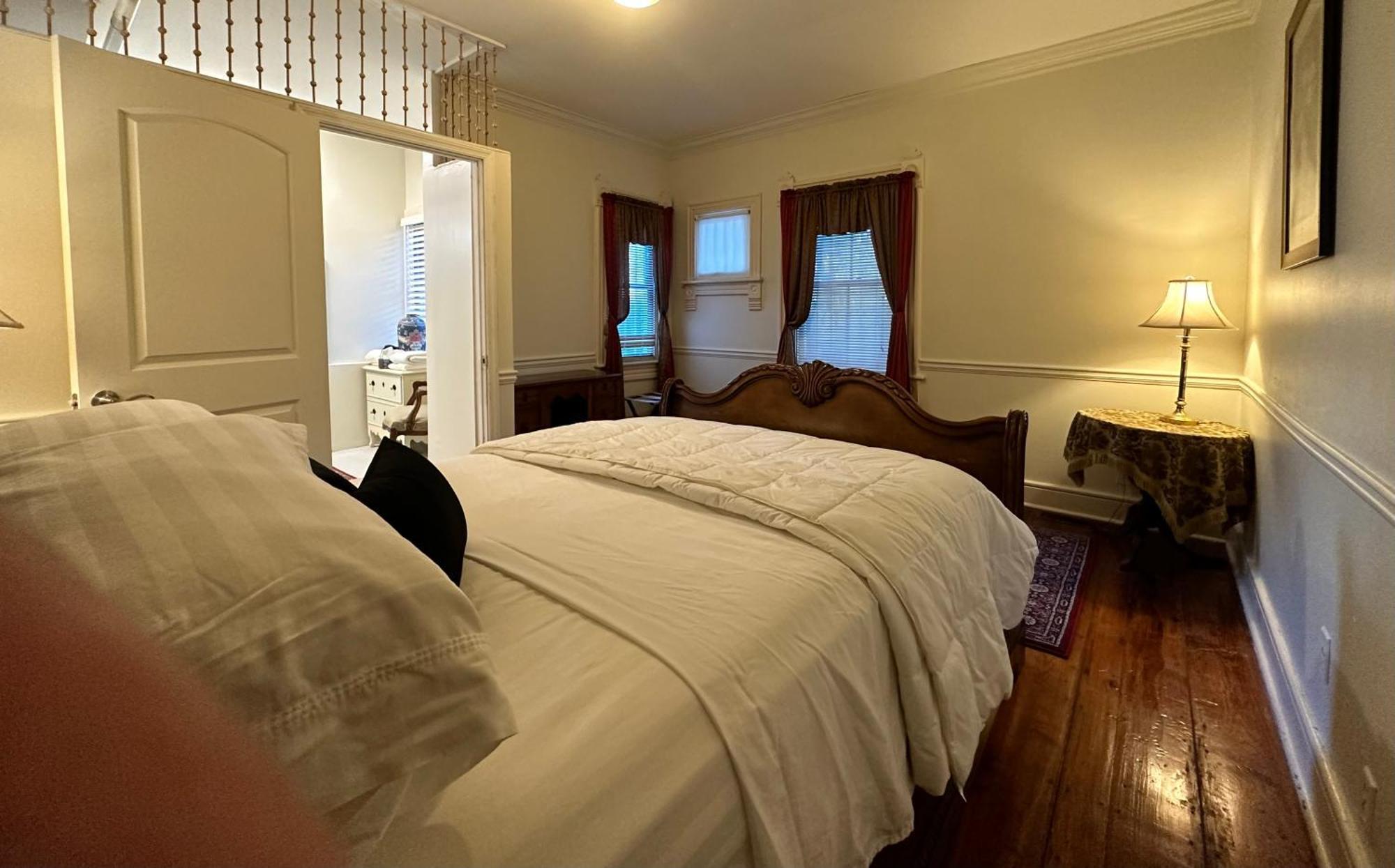 Superior King Suite,1545252634:JPEG